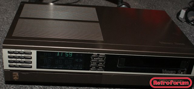 Grundig V2000 recorder